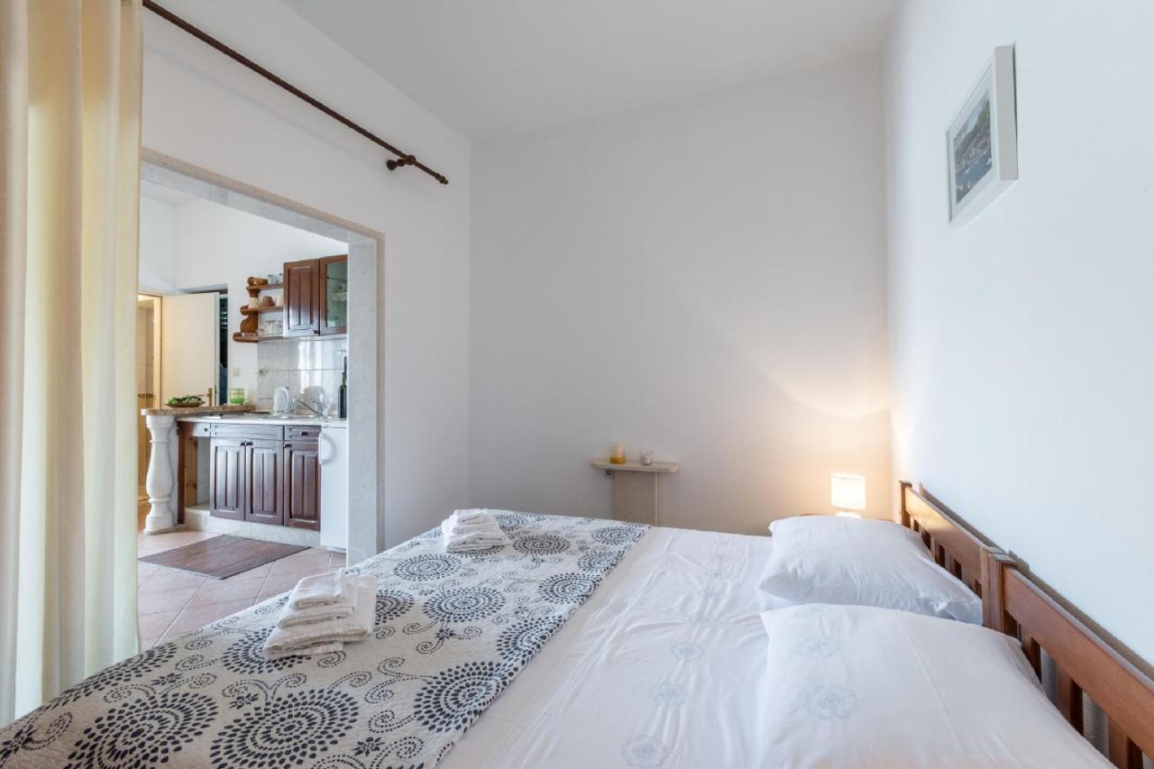 Apartments Darija ปูชิสชา ภายนอก รูปภาพ